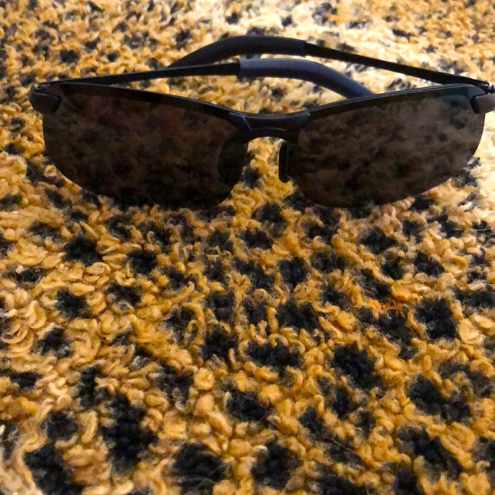 NWOT Men’s Sunglasses non slip active black
